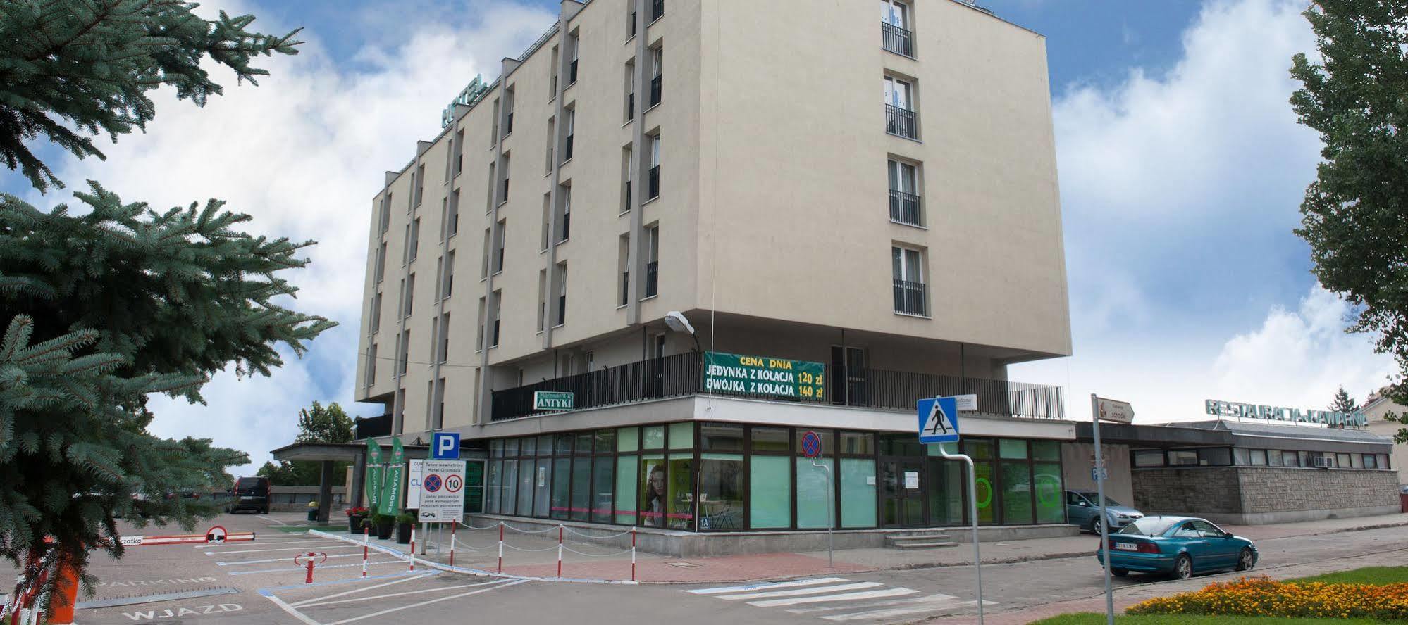 格罗马达沃姆扎酒店 Łomża 外观 照片